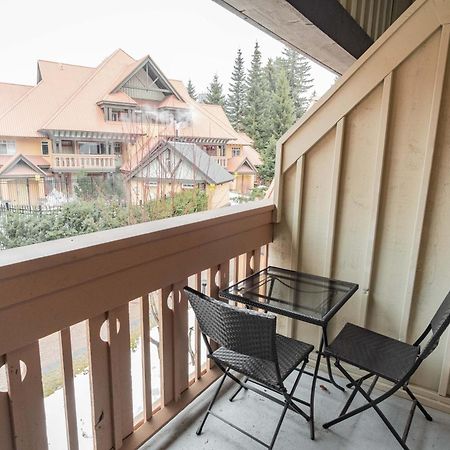 Sunpath By Outpost Whistler Villa ภายนอก รูปภาพ