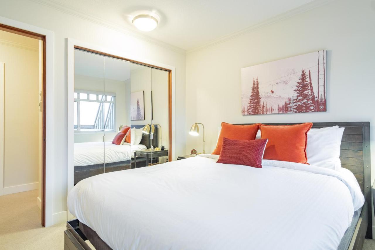 Sunpath By Outpost Whistler Villa ภายนอก รูปภาพ
