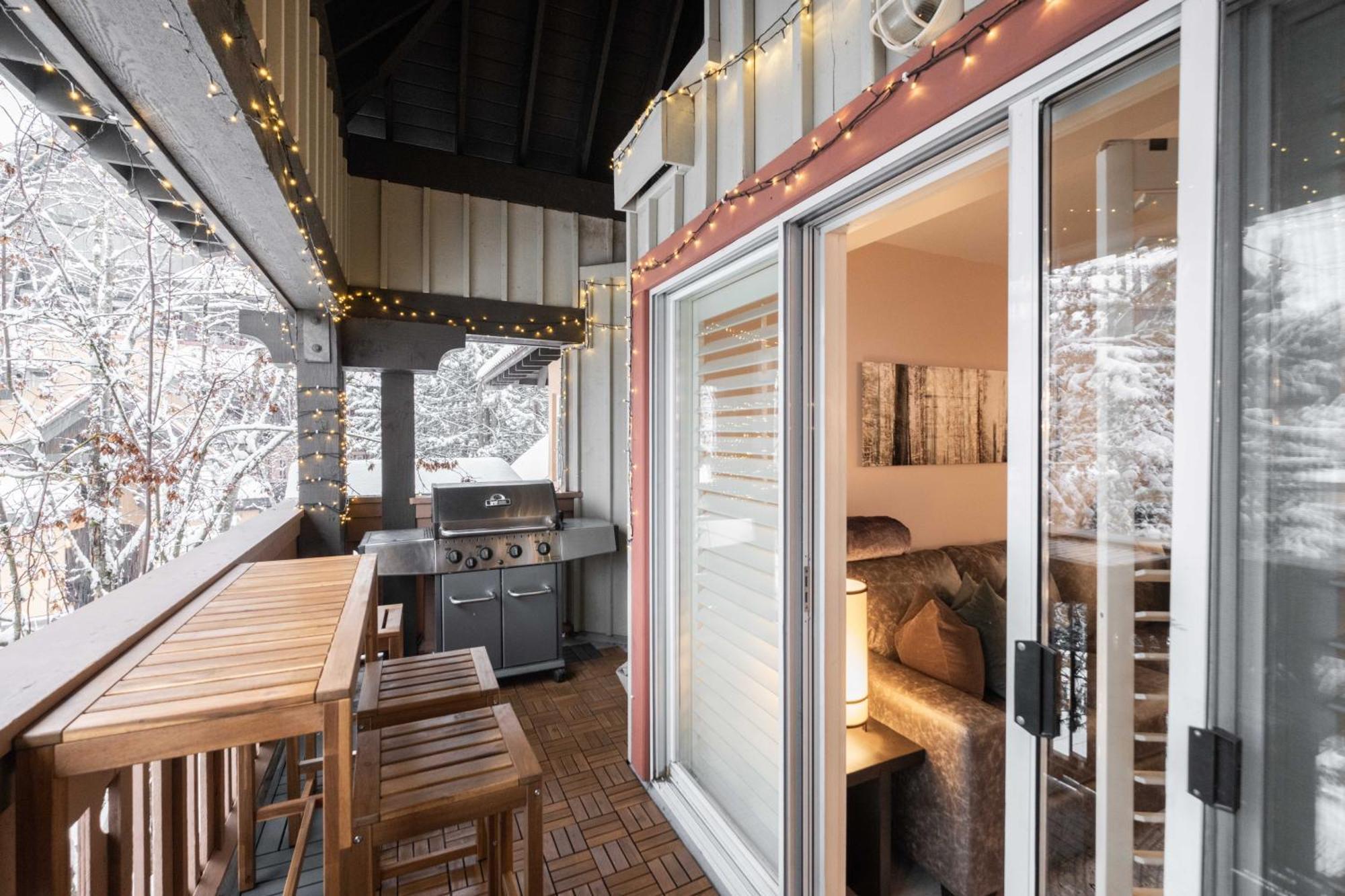Sunpath By Outpost Whistler Villa ภายนอก รูปภาพ