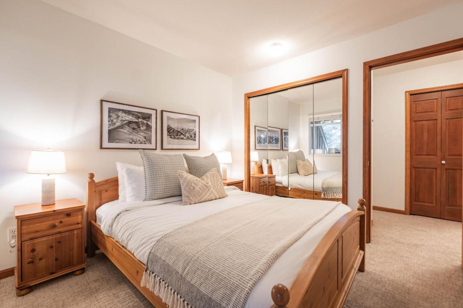Sunpath By Outpost Whistler Villa ภายนอก รูปภาพ