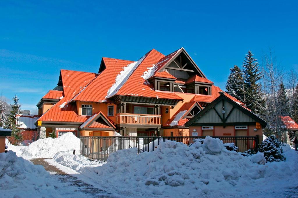 Sunpath By Outpost Whistler Villa ภายนอก รูปภาพ